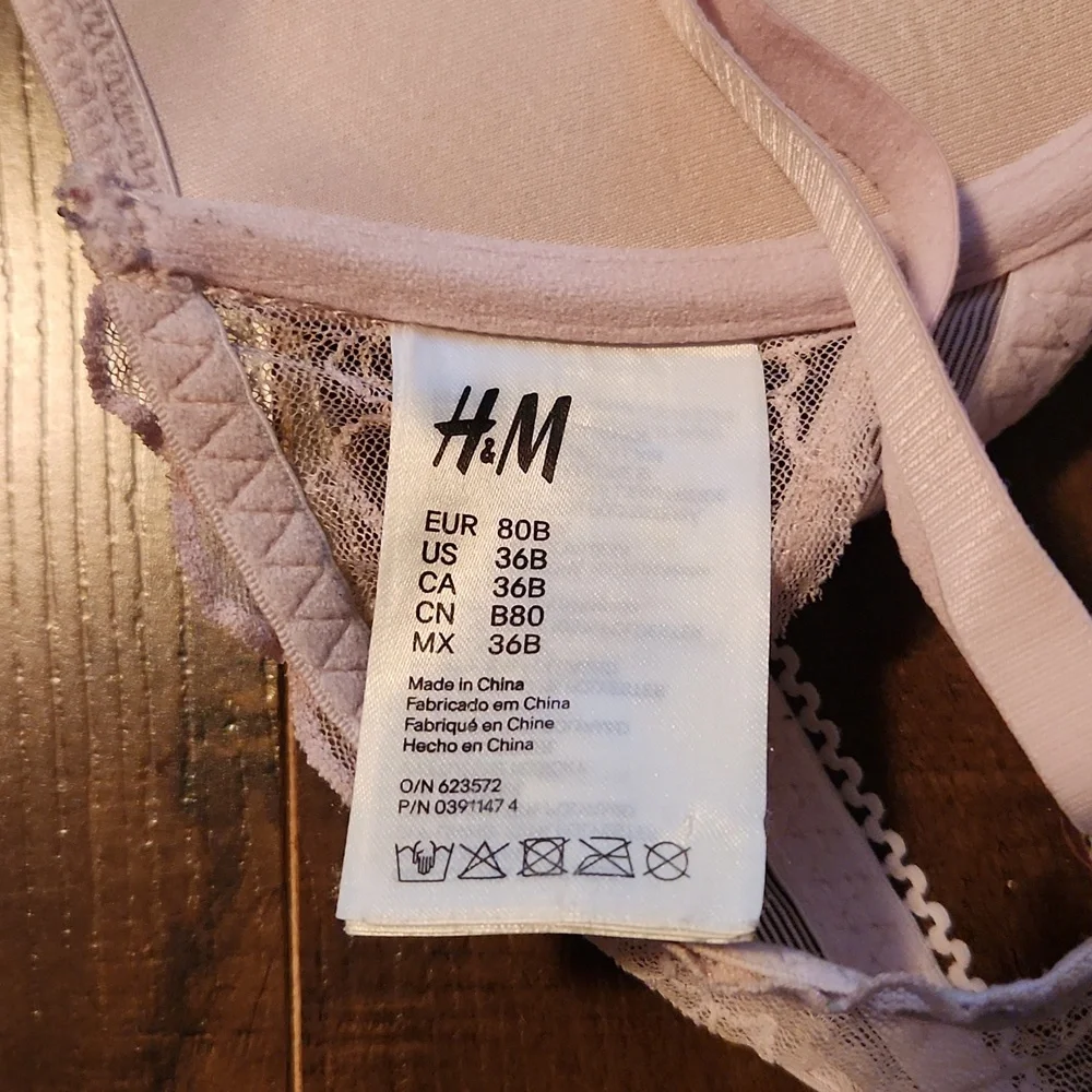 Bras - Picture 3 of 10